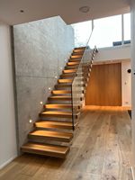 Escalier droit en bois, escalier flottant, escalier droit sur mesure, escalier intérieur personnalisé