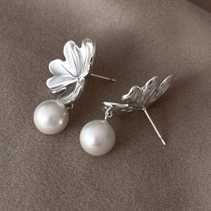 Fashion Stud Earrings Jewelry Wholesale Gold Plated Trendy <b>Leaf</b> Flower Pearl Earrings for Women - Product Image 4