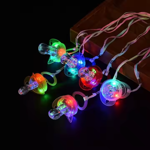 Pafu brilla en la oscuridad fiesta divertida favores LED chupete silbatos parpadeantes con cordón que brilla en la oscuridad collar de chupete - Product Image 2