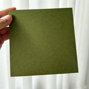 Enveloppes à rabat pointu vert herbe sur mesure, enveloppes populaires de couleur vert sauge pour invitations et cartes de mariage - Product Image 2