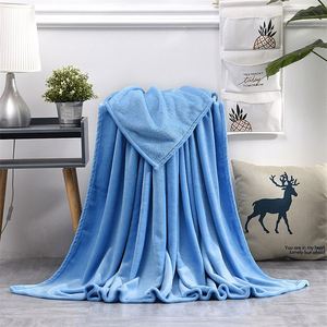 Manta de Franela Tejida con Estampado de Temporada, Ecológica, Cómoda y Cálida para Uso Durante Todo el Año - Product Image 5
