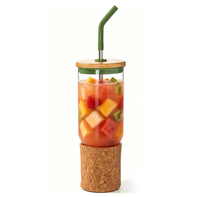 Botol Air Kaca Desain Klasik Baru 2026 34oz/1000ML Bebas BPA dengan Tutup Bambu, Sedotan, dan Sarung Pelindung Silikon Langsung