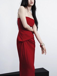 Novedad de Verano 2025: Vestido Largo Asimétrico Rojo Liso Teñido, de Spandex Tejido, Cintura Natural, Transpirable, Estilo Vintage, Corte en A, de Moda - Product Image 4