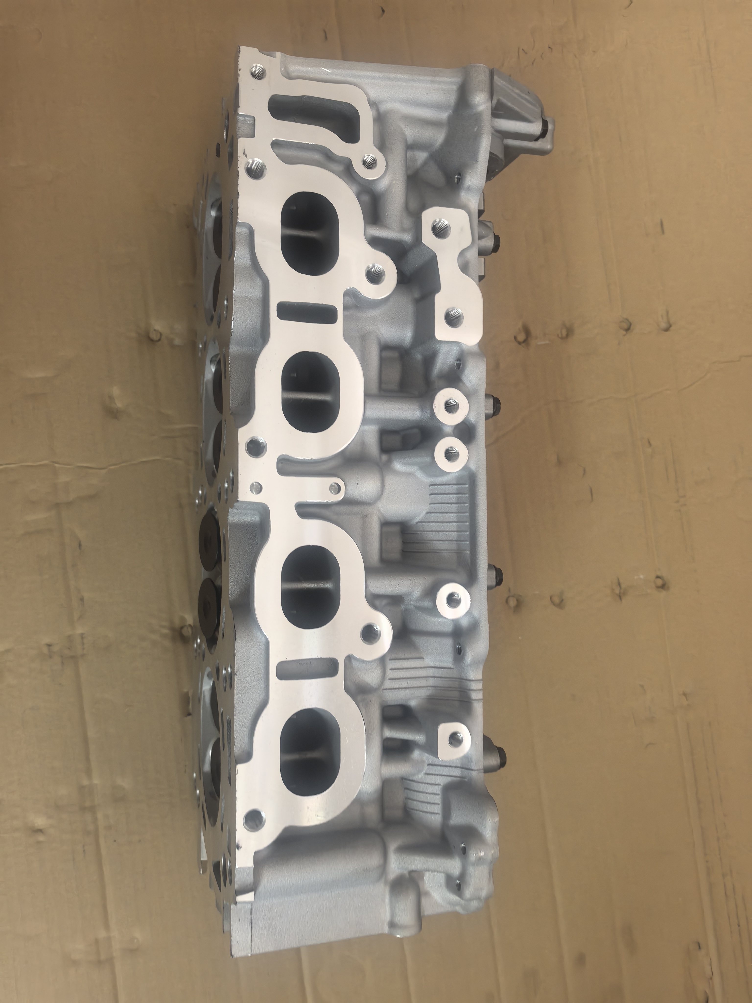 11040-4JM0A QR25 New Model Cylinder Head Complete for Nissan