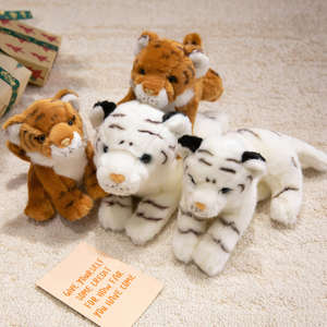 Vente en gros de poupée <span class=keywords><strong>tigre</strong></span> <span class=keywords><strong>couché</strong></span> en <span class=keywords><strong>peluche</strong></span> de simulation de <span class=keywords><strong>tigre</strong></span> Décoration intérieure Cadeau d'anniversaire pour enfants Jouet <span class=keywords><strong>tigre</strong></span> doux et réaliste - Product Image 6