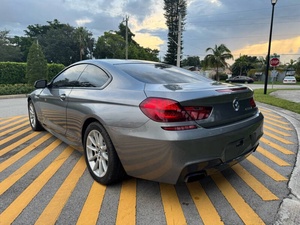 รถยนต์มือสอง BMW ซีรีส์ 6 รุ่น 650i Coupe ปี 2013 เครื่องยนต์เบนซิน กล้องมองหลัง เบาะหนัง พวงมาลัยซ้าย หลังคาซันรูฟ LED หน้าจอสัมผัส 8 นิ้ว - Product Image 2