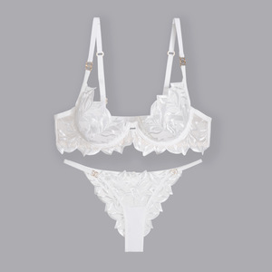 Conjunto de lencería sexy con bordado de hojas de encaje para mujer, conjunto de sujetador de malla con aros y tanga, ropa interior íntima ultrafina y seductora para mujer - Product Image 1