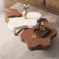 Table basse en forme de fleur irrégulière