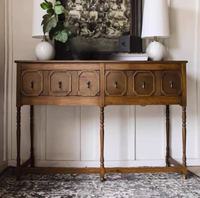 Table console moderne faite à la main pour salon, en fer, avec deux tiroirs et panneau en bois, pieds tournés réglables en hauteur
