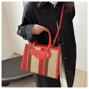 I-0543 Fashion Latest Designer Girls Single <b>Zip</b> PU Small Tote Bags Polyester Lining for Outdoor Daily Use Cheap Trending Women's - Product Image 6