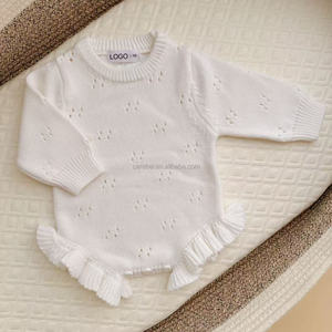 Mono de anuncio de nacimiento para bebé prematuro, de punto de algodón delicado, con volantes en las piernas, personalizado, color marfil, conjunto elástico suave - Product Image 2