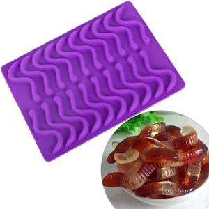 Molde Reutilizable de Silicona de Alta Calidad, Libre de BPA, con Forma de Gusano, para Chocolate y Fudge - Product Image 1