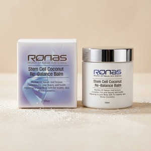 Crème hydratante quotidienne anti-âge nourrissante pour tous types de peaux, fabriquée en Corée, pour peaux sèches et sensibles. - Product Image 1