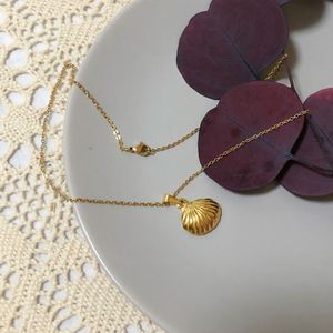 Emboss <b>Solid</b> Casting Shell <b>Pendant</b> Stainless Steel <b>Gold</b> Plated Shell Charm <b>Pendant</b> - Product Image 3