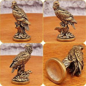 Estatua de águila de bronce vintage hecha a mano con impresión UV - Escultura de pájaro de metal única para decoración moderna del hogar - Product Image 3