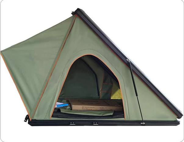 Coquille noire avec tissu vert