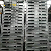 Contenedores Metalicos Intermedios Apilables Y Plegables Para El Transporte De Liquidos Pesados