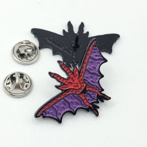 Tùy Chỉnh Phong Cách Châu Âu Cá Tính Thiết Kế Batman Kim Loại Kẽm Hợp Kim Quà Tặng Trang Trí Men Pin Huy Hiệu - Product Image 4