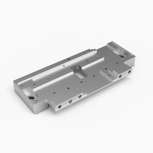 Componente de Aluminio Mecanizado por CNC con Orificios y Recortes de Precisión - Product Image 6