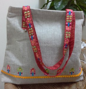 La última bolsa de compras de yute en varios tamaños, estilos, diseños y colores con diseño de logotipo personalizado para impresión de bolsas de supermercado para uso de mujeres - Product Image 5