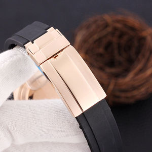 Configuration haut de gamme, discrète et sobre, luxueuse sans être exagérée. Montre mécanique pour homme - Product Image 3