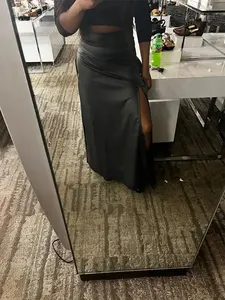 Jupes longues amples noires en similicuir PU pour femmes, fendues, longueur ras du sol, élastiques, taille haute, plissées, coupe trapèze, été - Product Image 2