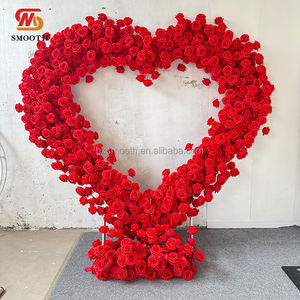 Arco de Flores de Rosas Blancas Artificiales de Seda de 8 pies de Altura con Base de Tela Suave para Propuesta de Matrimonio - Product Image 3