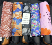 Ombrello Pieghevole Floreale in Tessuto Stampato, Articolo Regalo Artigianale - Product Image 3