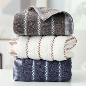 Ensemble de serviettes de bain et de cadeaux faits à la main en coton pur de haute qualité avec logo personnalisé, fourni directement par le fabricant - Product Image 3