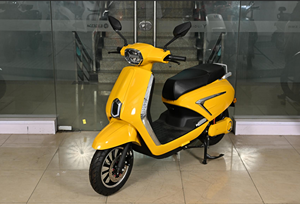 Streetbikes Moped Scooter <b>72V</b> 1500W for Adults 50km Range EU Design City E-Bike With Removable <b>Battery</b> 1500w Motor Scoo - Product Image 5