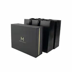 Recyclable Packaging Custom Logo Gold Stamping Black Reusable Shopping Bags Eco-friendly Paper Shopping Bag Packaging