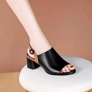 Sandalias de tacón grueso de bloque <span class=keywords><strong>bajo</strong></span> con punta abierta y correa en el tobillo de cuero PU para mujer, zapatos de tacón cómodos para oficina, vestido de fiesta de boda - Product Image 1