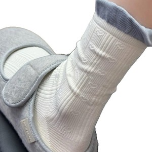Calcetines holgados para mujer, hasta la pantorrilla, de color liso, térmicos, que mantienen el calor, de fibra de poliéster, gris oscuro, gris claro, marrón, blanco - Product Image 4