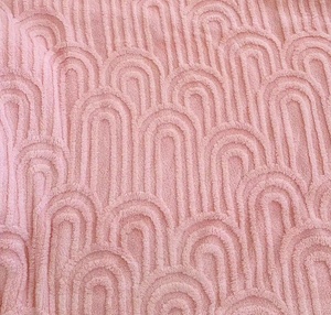 Couverture en flanelle corail personnalisée Double couche <span class=keywords><strong>polaire</strong></span> d'agneau d'hiver solide rouge épaissi techniques tricotées pour un usage domestique - Product Image 5