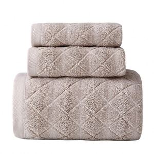 Serviette de bain Chenju de luxe 100% coton, respectueuse de l'environnement, antibactérienne, séchage rapide, couleur unie, ensemble de 3 pièces pour la plage - Product Image 1