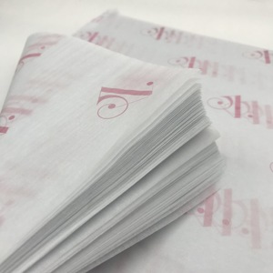 Feuilles <span class=keywords><strong>de</strong></span> <span class=keywords><strong>papier</strong></span> <span class=keywords><strong>de</strong></span> <span class=keywords><strong>soie</strong></span> personnalisées avec logo <span class=keywords><strong>de</strong></span> marque pour emballage <span class=keywords><strong>de</strong></span> vêtements, cadeaux et chaussures - Product Image 4