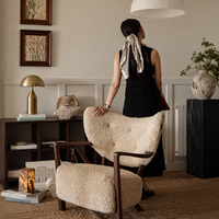 Fauteuil individuel personnalisable en bois massif de style moderne du milieu du siècle danois, fauteuil d'appoint en fausse laine d'agneau couleur crème française pour salon