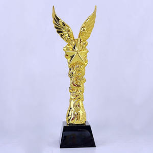 Trofeo de águila de resina de bronce plateado dorado Impresión de forma personalizada Trofeo de vidrio de resina Premio de cristal Trophis - Product Image 5