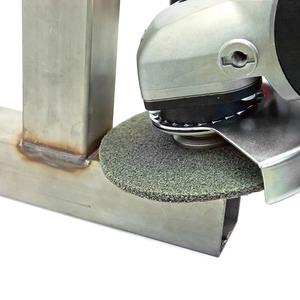 Disco de Lijado No Tejido Fervi de 125 mm y 6 mm de Grosor para Pulir y Desbastar Acero Inoxidable - Product Image 1