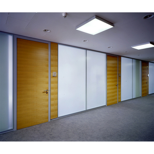 สำนักงานแบบครึ่งกระจกพร้อมฉากกั้นไม้ โต๊ะทำงานสำนักงานพร้อมฉากกั้นกระจก ฉากกั้นสำนักงานไม้และกระจก - Product Image 3