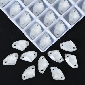 Cristales de Diamantes Sueltos Cosidos a Mano con Forma Galáctica Premium OLeeya, Personalizados con Pedrería, para Procesamiento de Prendas - Product Image 4