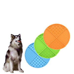 Nuevo Plato Redondo de Silicona para Perros, Comedero Lento Universal para Mascotas, Anti-ahogo y Fácil de Limpiar - Product Image 2