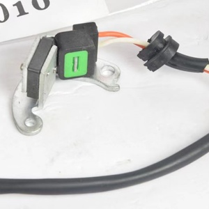 Standard Motor Products - Sensor de Encendido 33140-56G10 - Product Image 1