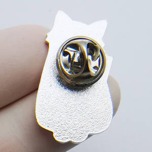 Broche de drapeau <span class=keywords><strong>arc</strong></span>-<span class=keywords><strong>en</strong></span>-<span class=keywords><strong>ciel</strong></span> <span class=keywords><strong>en</strong></span> métal LGBT personnalisé, dessin animé émail chat Pride - Product Image 4