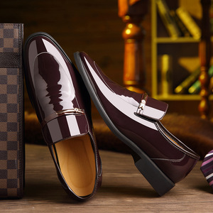 Chaussures habillées en cuir verni à bout pointu pour hommes grandes tailles - Chaussures de cérémonie et de mariage avec semelle rehaussante - Product Image 3