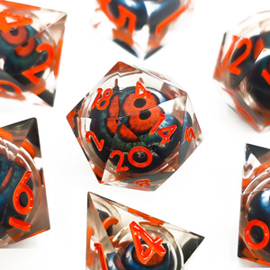 Venta caliente Venta directa de fábrica 7 piezas Núcleo líquido de ojos rojos con borde afilado D20 Juego de <span class=keywords><strong>dados</strong></span> de resina para juegos de mesa DND - Product Image 3