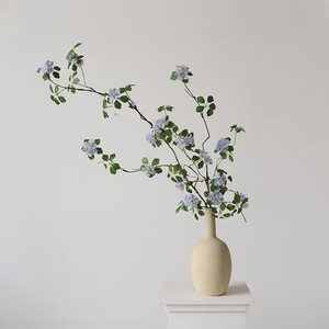 Fleur artificielle en soie bleue Guanyin simulée, plante décorative, ornement de grande taille, style simple et tendance - Product Image 1