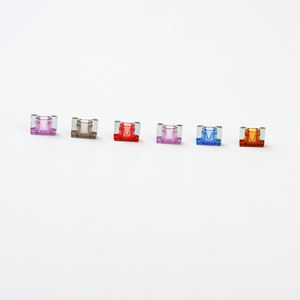 30A 32V 50 piezas por bolsa pequeña Mini PC Shell aleación de zinc Sharp pie plano coche horquilla fusible para portafusibles - Product Image 5