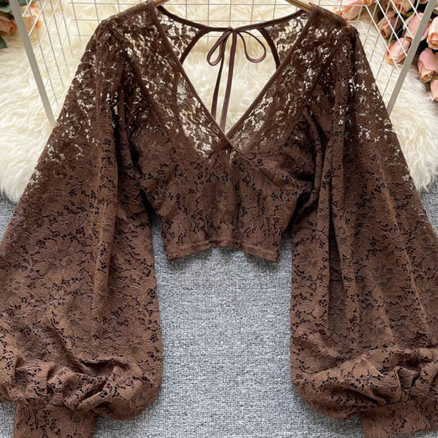 ANSZKTN Cravate Avec Dos Nu Mince Court Perspective Crochet Fleur