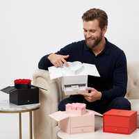 Boîte cadeau rigide en carton carrée à double étage, motif floral, conçue sur mesure, avec cadre photo, doublure en mousse, pelliculage mat, gaufrage, faite à la main